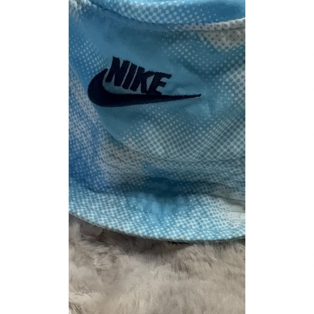 Nike Kids Baltic Blue Tie-Dye Halftone Sun Bucket Hat with Chin Strap